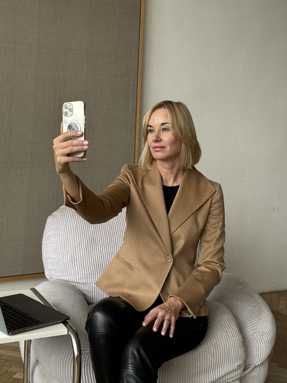 Инга Фишман, фото для страницы контактов